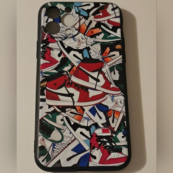 Iphone 11 pro Case - Picture 1 of 2